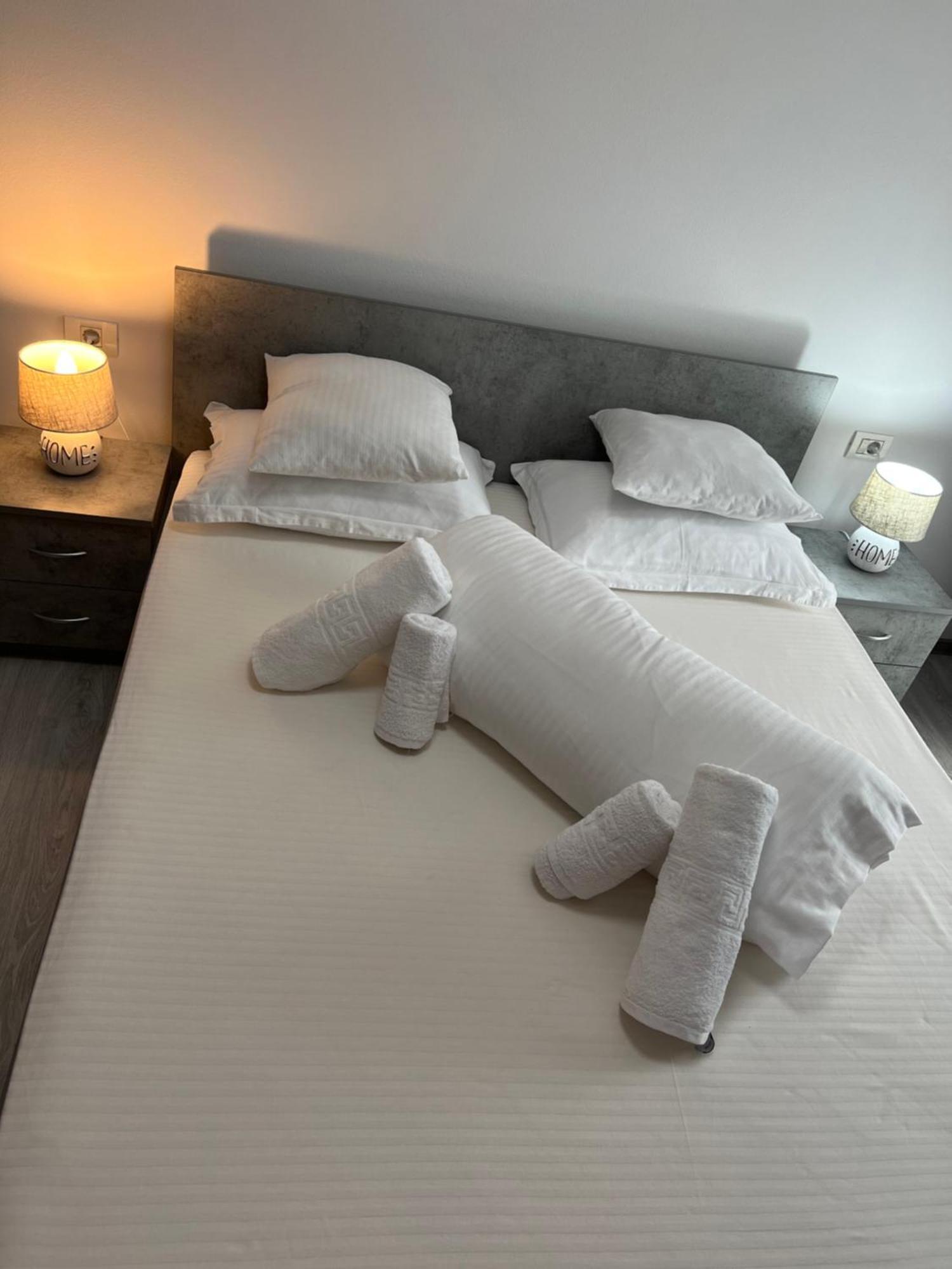 אלבה לוליה Apartament Anais מראה חיצוני תמונה